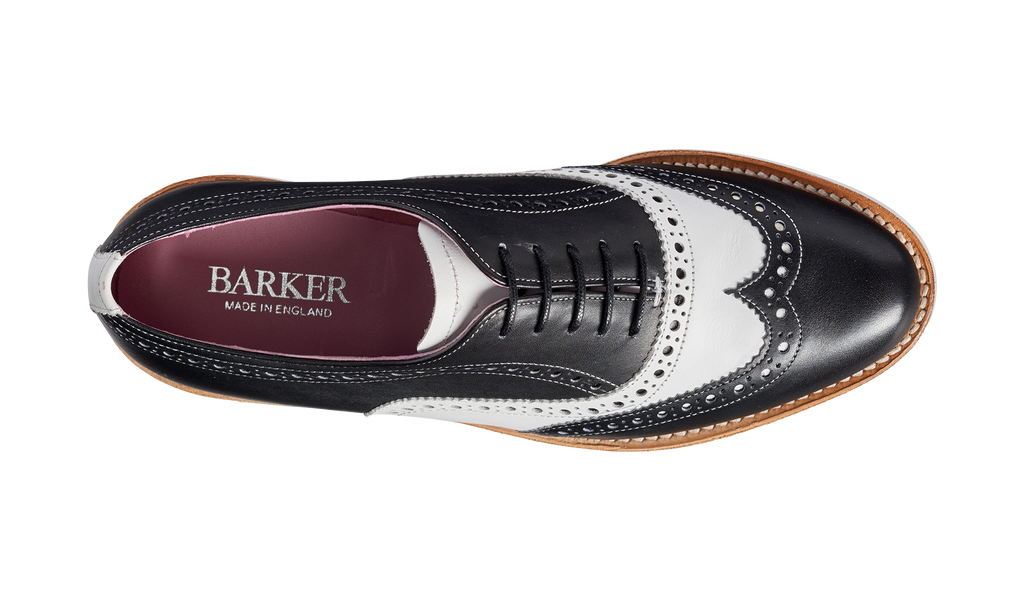 Josie Schwarz WeiBes Kalbsleder Barker Shoes Europe