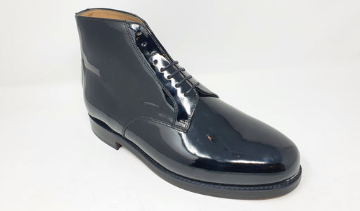 Stiefel mit 8 Schnürungen - Schwarzes Lackleder